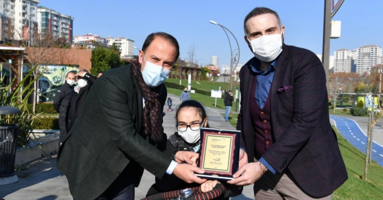 Mutluluğa pedal çevirdi