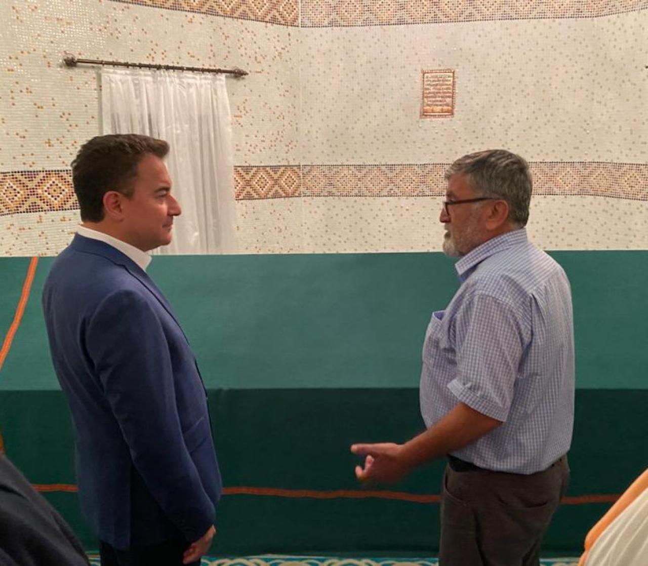 Ali Babacan'dan Cemevi ziyareti