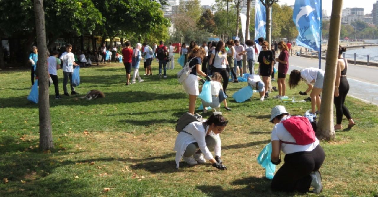 Sahilde sıkı bir temizlik