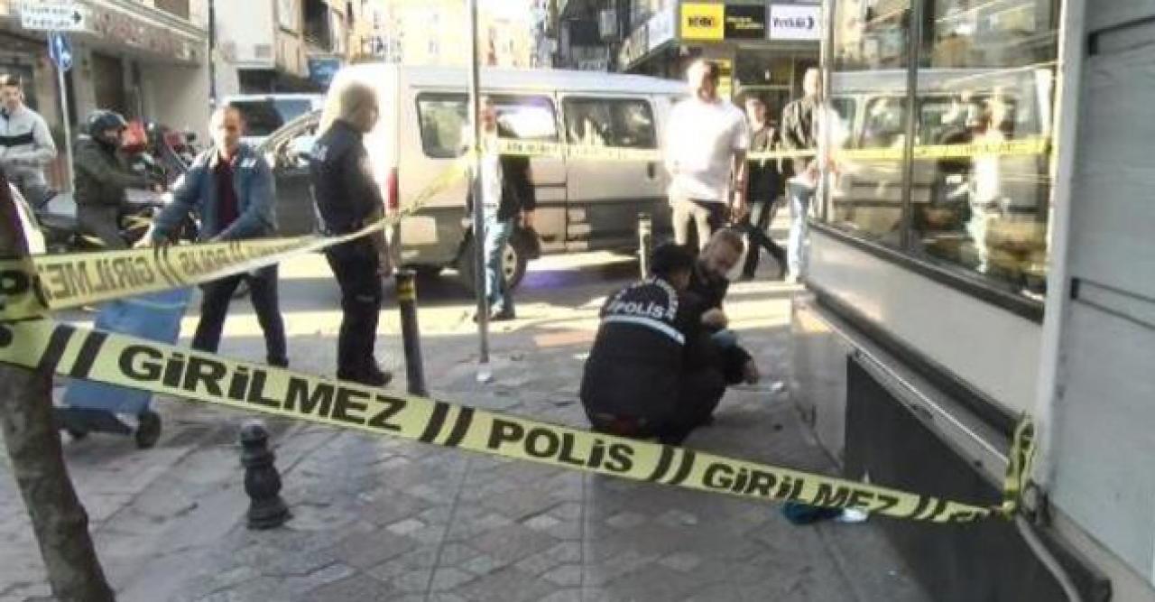 Zeytinburnu'nda sokak ortasında silahlı saldırı