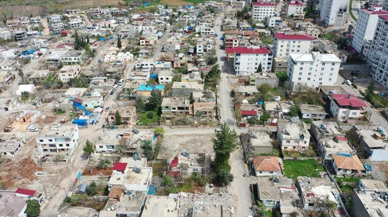 Kahramanmaraş'ta 2 milyon 560 bin metreküp moloz kaldırıldı