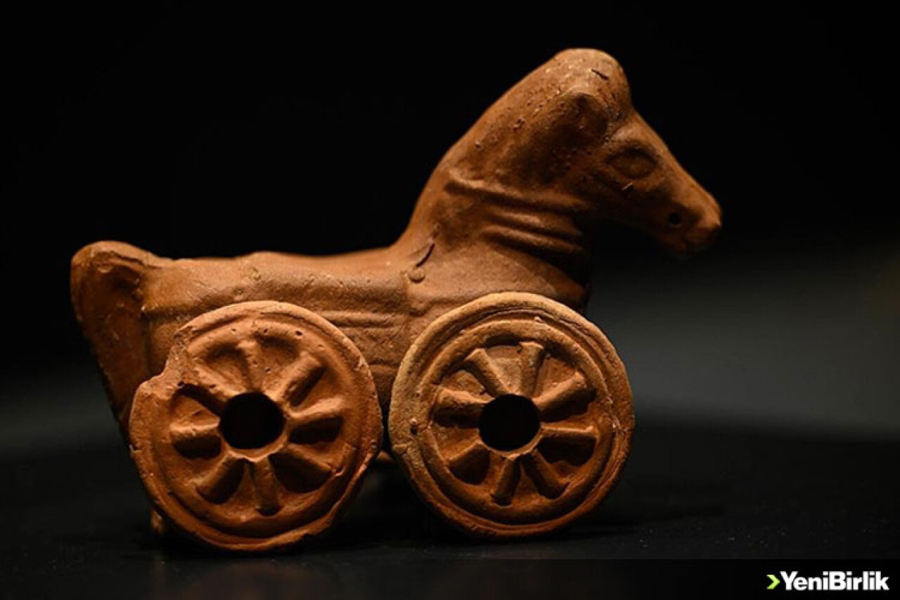 Farklı müzelerdeki antik oyuncaklar Ankara'daki geçici sergide bir araya getirildi