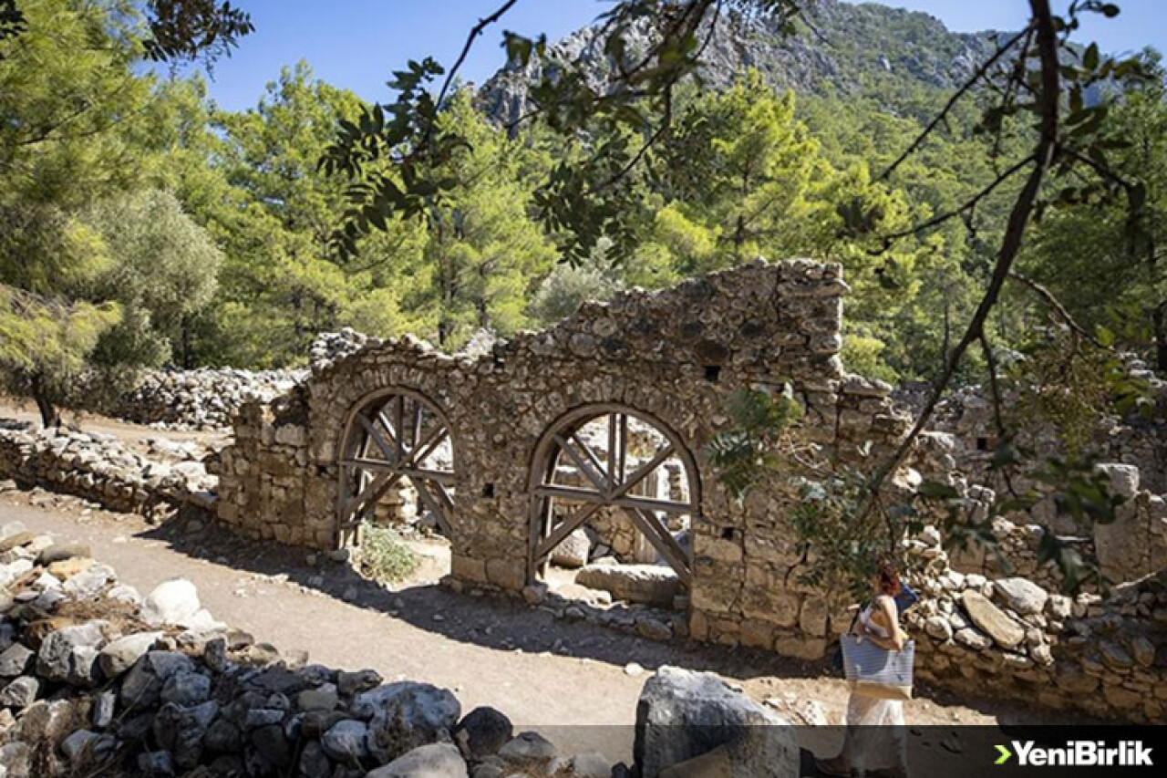 Olimpos'ta 16 yıllık kazılarda kent dokusunu tanımlayabilecek bulgulara ulaşıldı