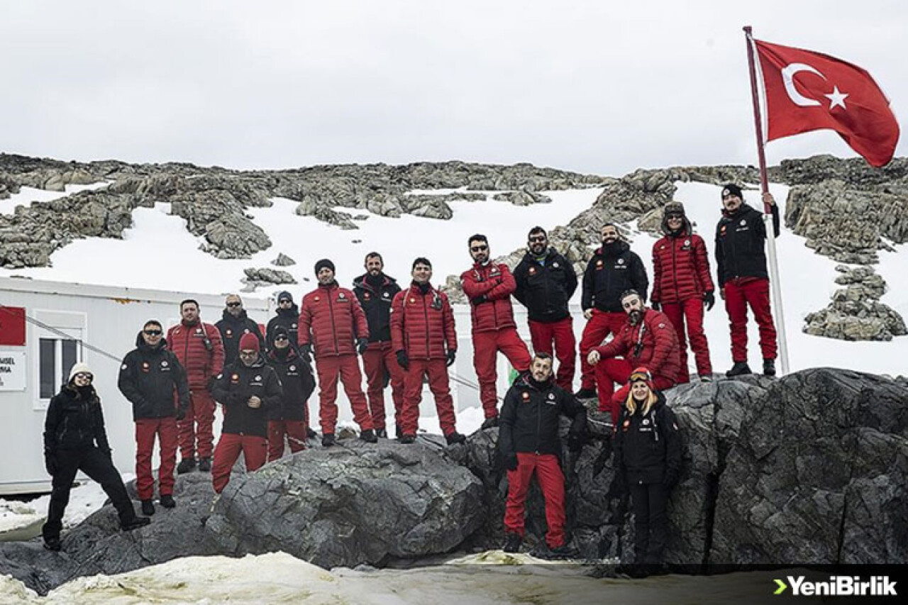 Türk bilim insanları, "beyaz kıta"daki evi Horseshoe Adası'nda