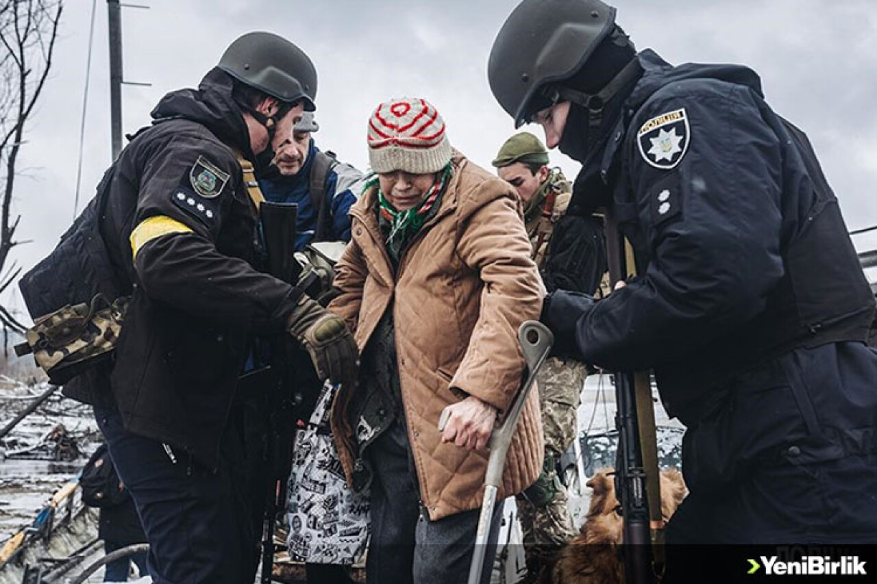 Ukrayna'da sivillerin tahliyesi için ilan edilen geçici ateşkes başladı