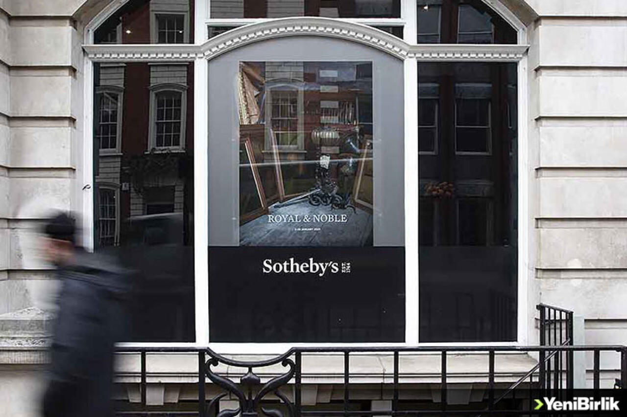 Londra'da İslam sanatının nadir eserleri milyonlarca sterline alıcı buldu