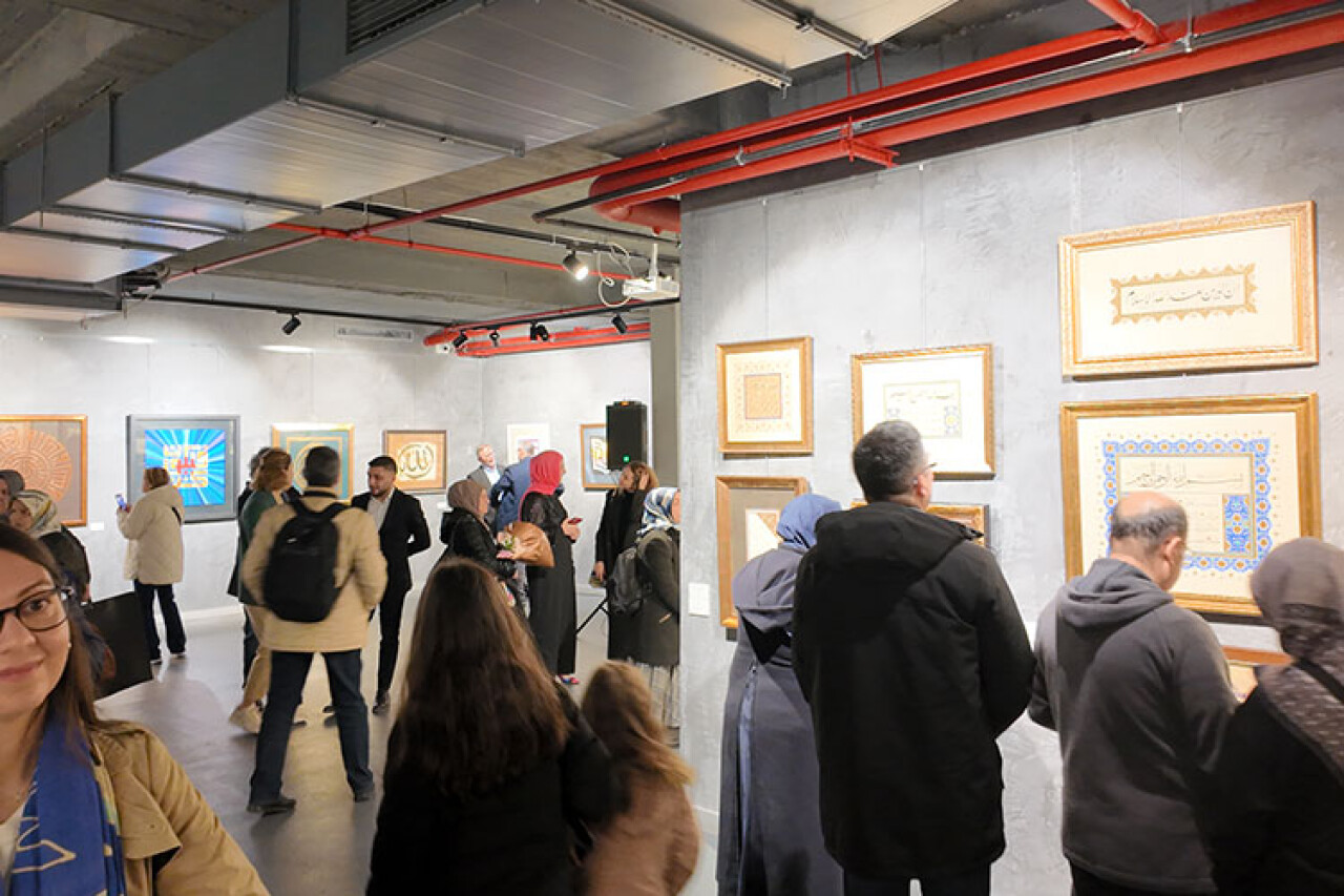 Hat sanatının en güzel örnekleri sergileniyor