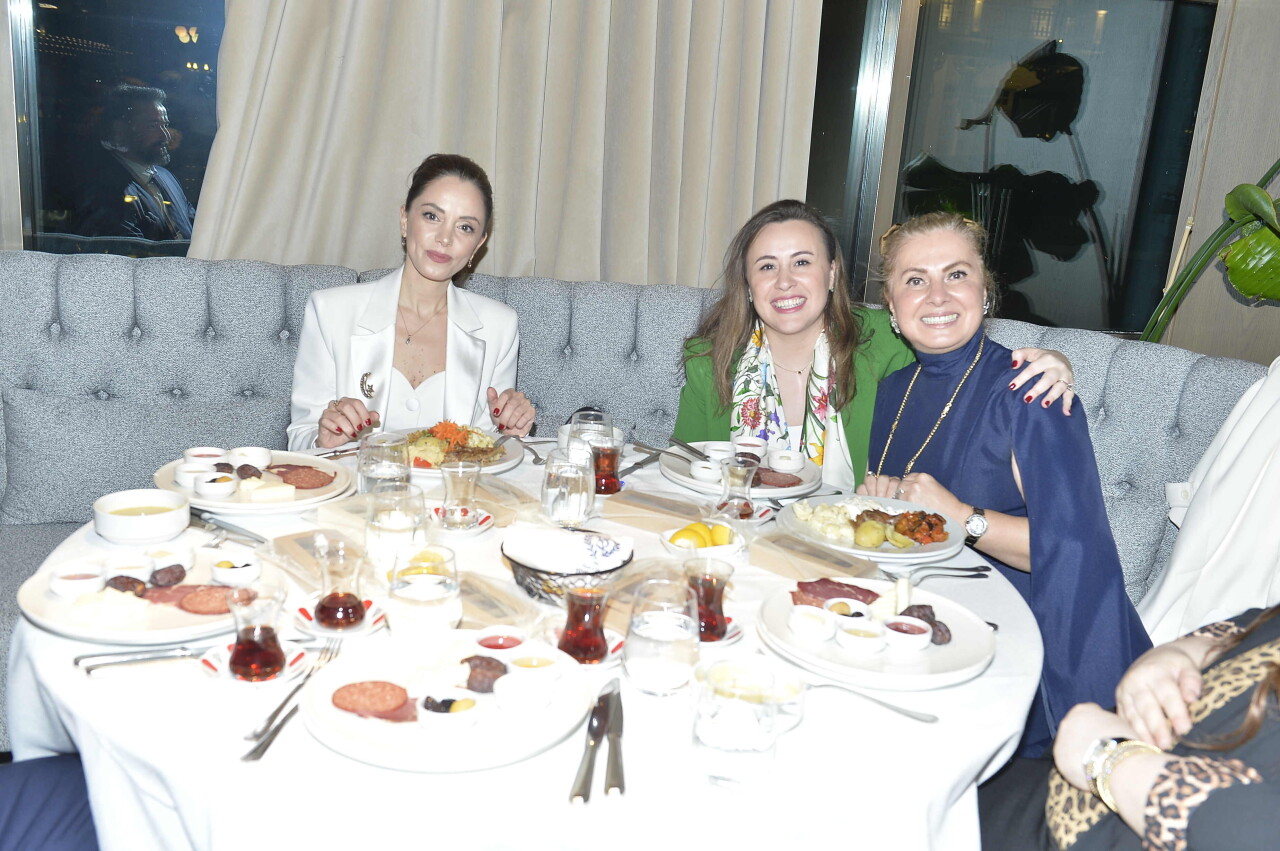 Cemiyet ve siyaset dünyasının renkli iftar buluşması