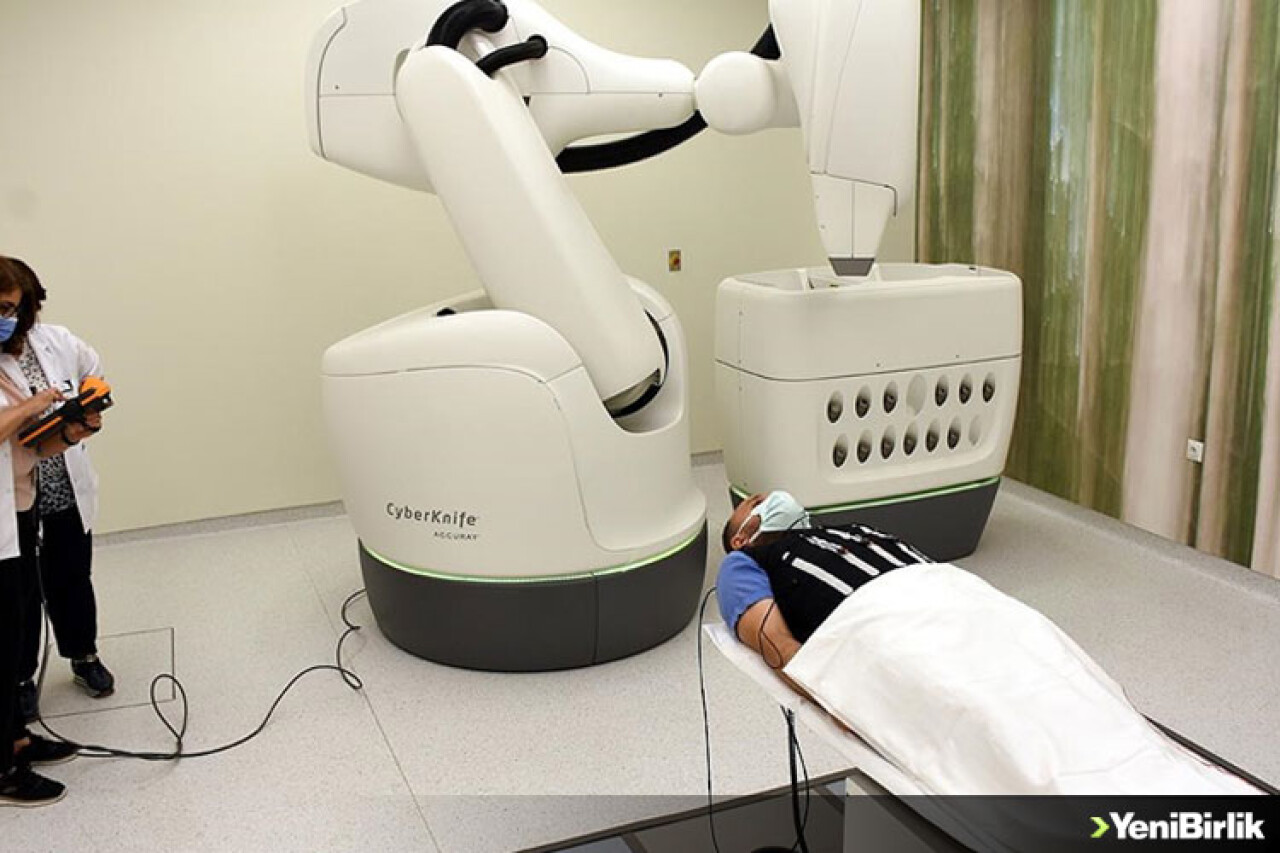 Robotik radyocerrahi cihazı 'Uzay Neşteri' kanser tedavisinde etkin rol üstleniyor