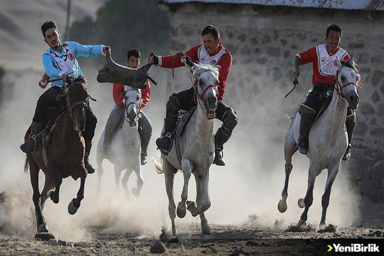 Kırgız Türkleri 'Dünya Göçebe Oyunları'na Hazırlanıyor