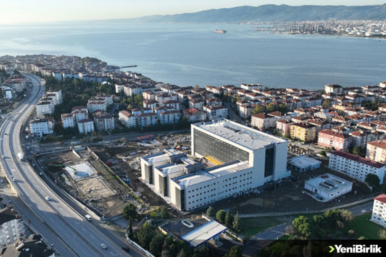 Sismik izolatörlü hastane ve dayanıklı kamu binaları Gölcük'ün deprem direncini artırıyor