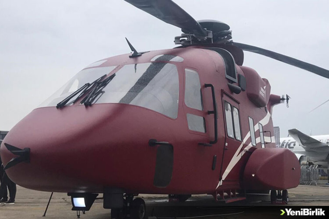 Türkiye'nin yeni helikopteri T925 ilk kez vitrine çıktı