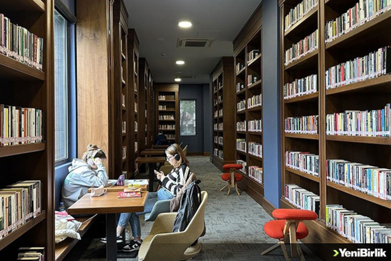 Ümraniye Fazlı Aydın Millet Kütüphanesi'ne gençler yoğun ilgi gösteriyor
