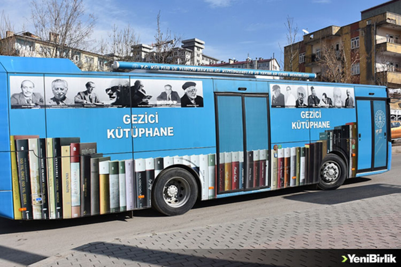 Gezici Kütüphaneler depremzedelere destek için yollarda