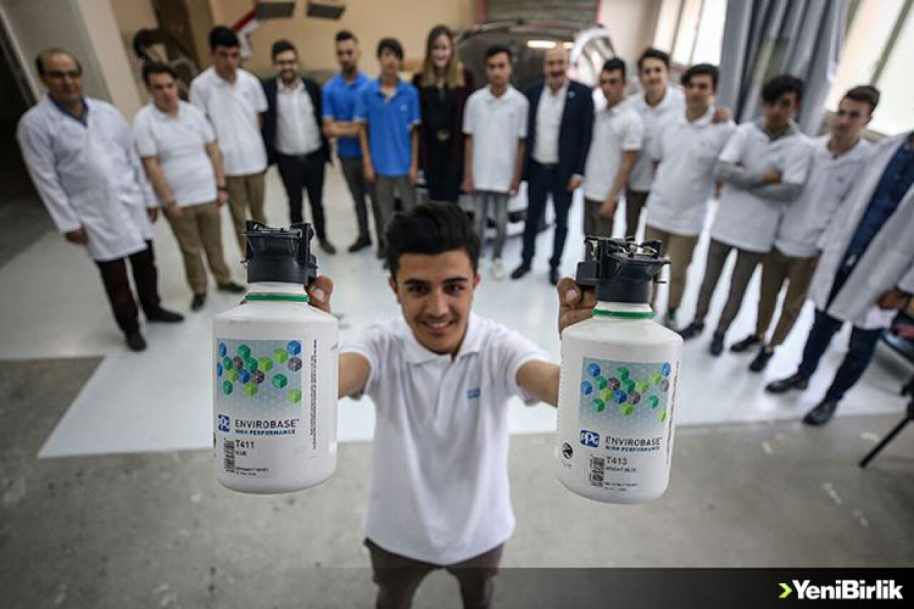 17 kişilik sınıfa iki dünya devi sponsor oldu