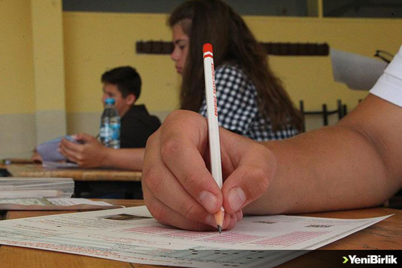 Liselere Girişte İlk Kez Uygulanan İsteğe Bağlı Merkezi Sınav Yapıldı