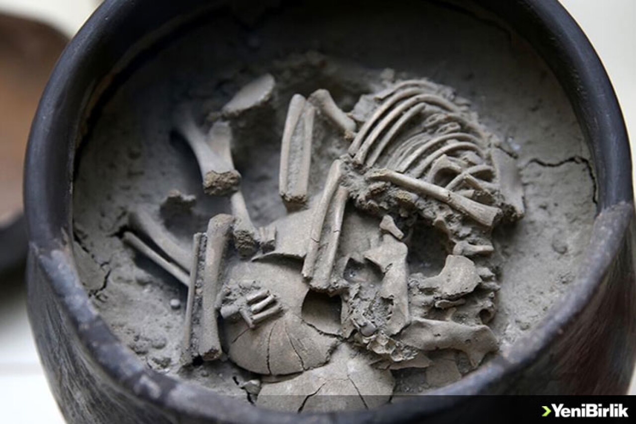 Arslantepe Höyüğü'nden çıkan 5 bin yıllık küp mezar Malatya Müzesinde sergileniyor