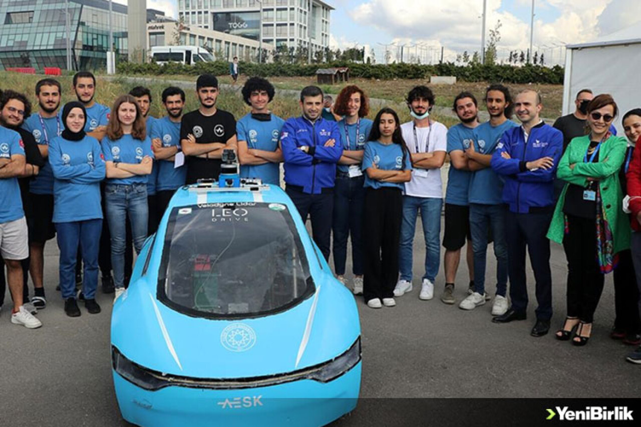 Selçuk Bayraktar yarışmacı gençlerin çağrısına kayıtsız kalmadı