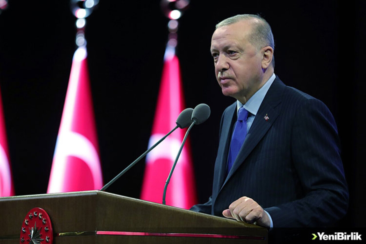 "Gençler ülkemizin geleceğini hem inşa hem de ihya edecek"