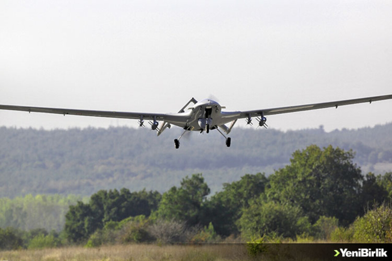 Milli SİHA Bayraktar TB2 300 bin uçuş saatini tamamladı