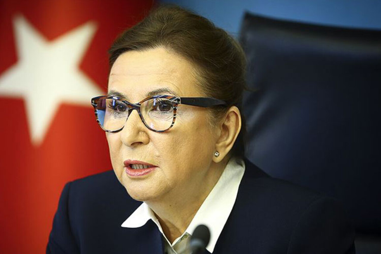 Ticaret Bakanı Pekcan'dan evdeki vatandaşlara 'Sanal Ticaret Akademisi' daveti