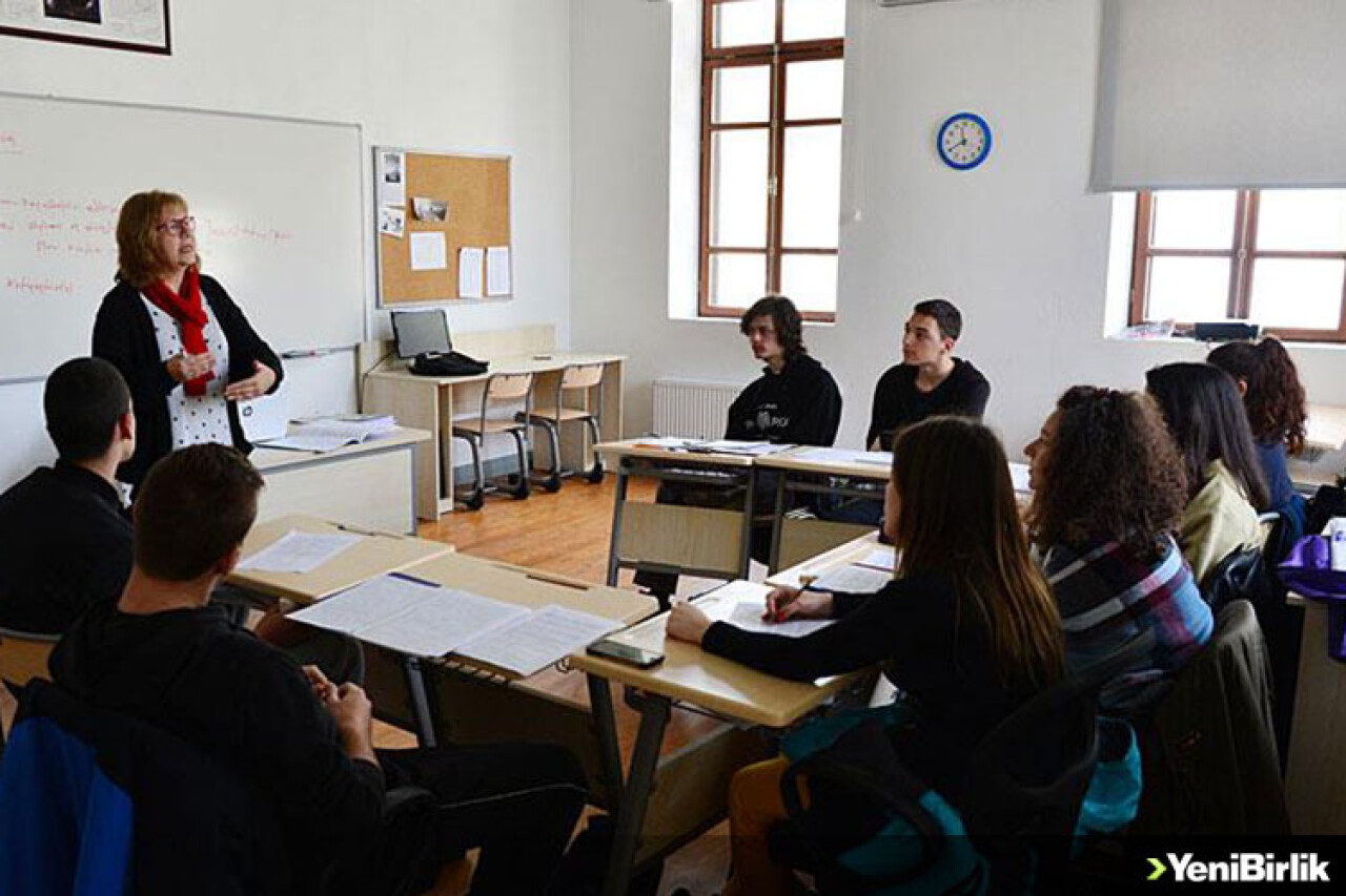 Yarım Asır Sonra Açılan İki Okul İle Dostluk Köprüsü Oluştu