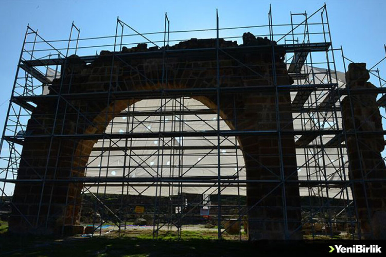 Tarihi Cami Asırlar Sonra İbadete Açılacak