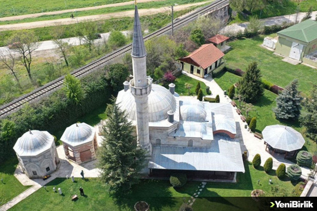 2. Murat'ın yadigarı Dar'ül Hadis Camisi 'çevreci' özelliğiyle öne çıkıyor