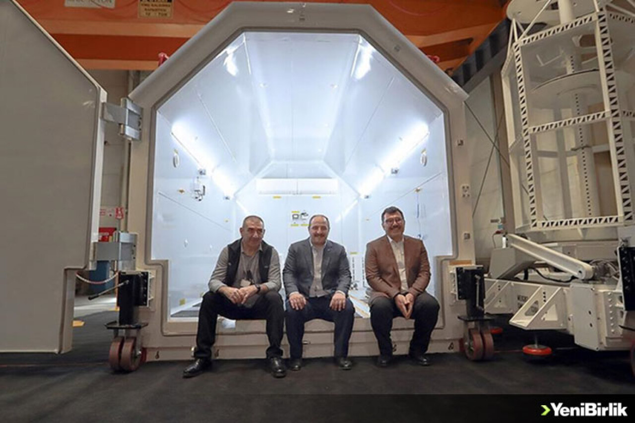 İMECE uydusuna "yürüyen temiz oda"