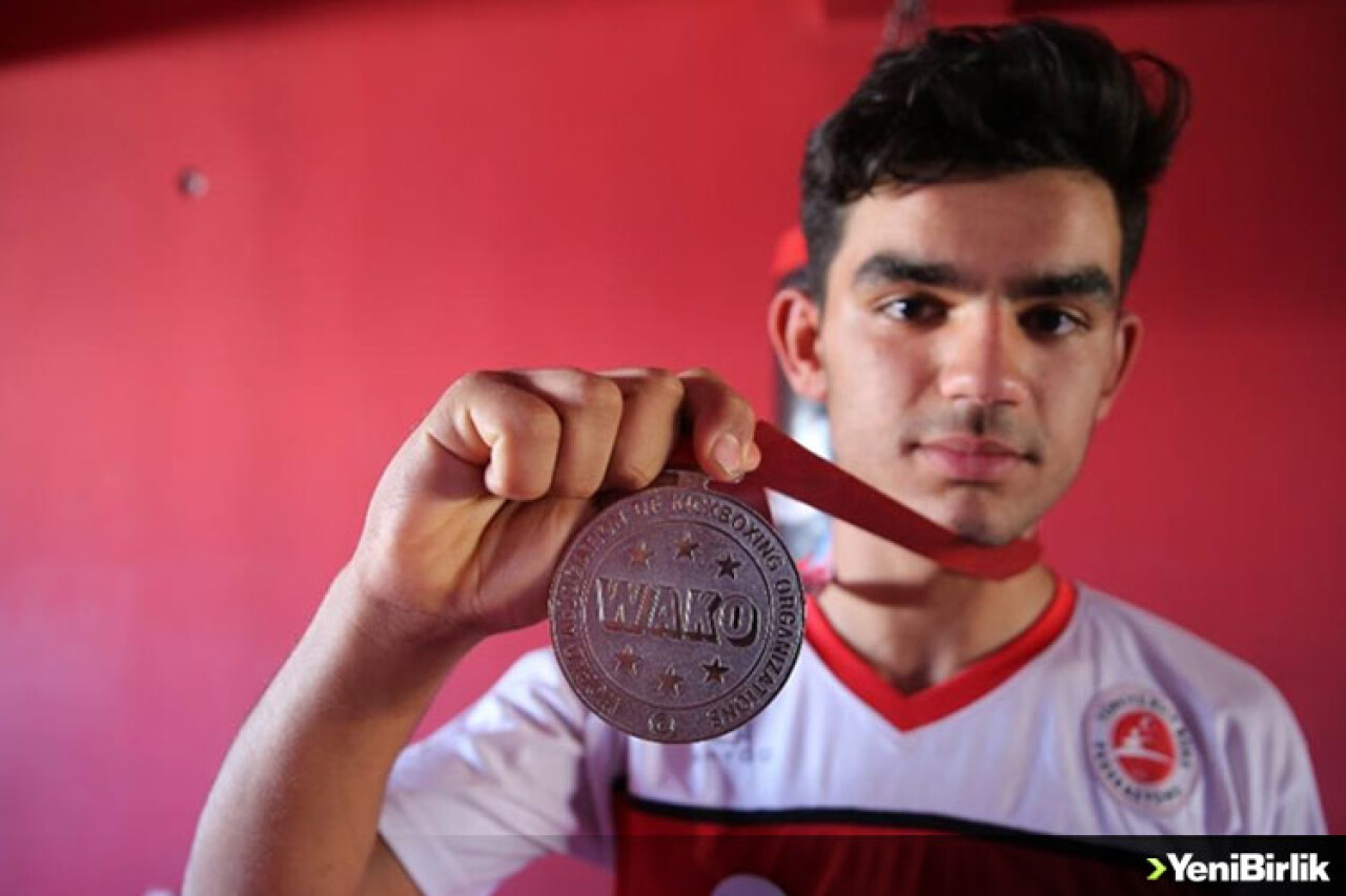 Çobanlık yapan dünya kupası ikincisi kick boksçunun yeni hedefi Avrupa şampiyonluğu