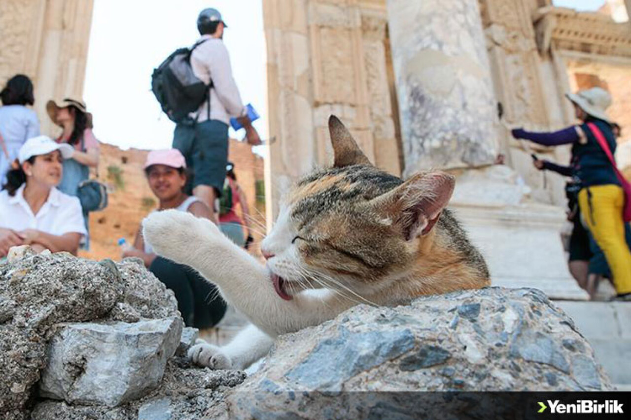 Antik Kentin Sahipleri Turistleri Ağırlıyor