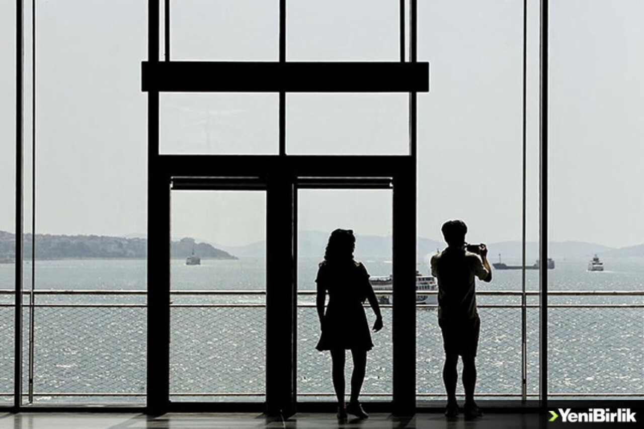 İstanbul Modern, izleyiciyi çağdaş sanatla diyalog kurmaya davet ediyor