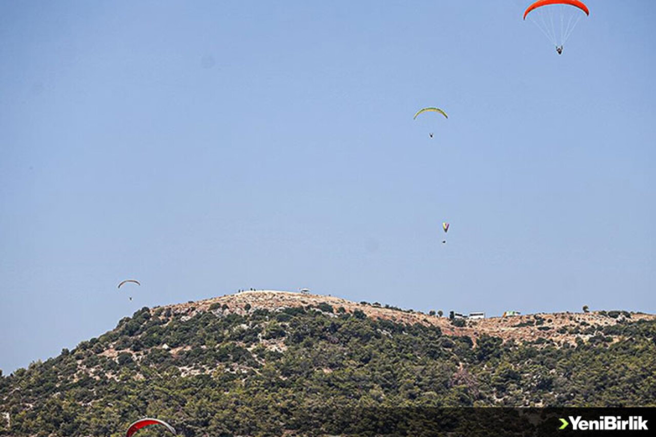 Mersin'i kuş bakışı gören Gelincik Tepesi'nden 8 ayda 20 bin uçuş yapıldı