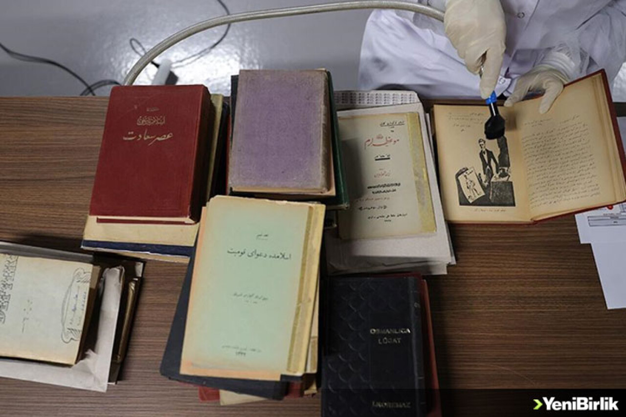 Yüzlerce yıllık eserler Cumhurbaşkanlığı Millet Kütüphanesi'nde "şifa" buluyor
