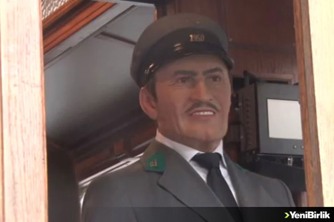 Nostalji Tramvayı İstiklal Caddesi'ni Renklendirdi