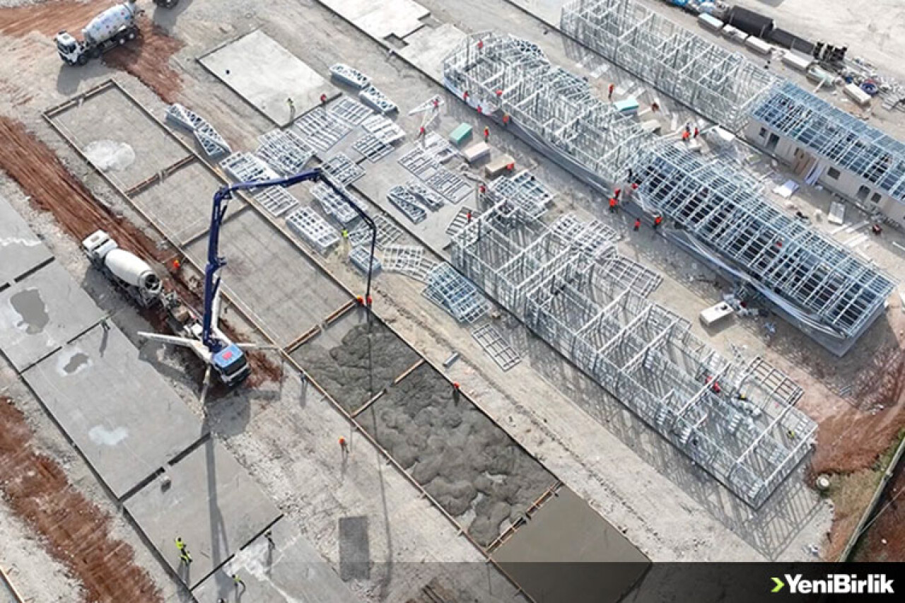 Adıyaman geçici barınma alanındaki kurulum çalışmaları