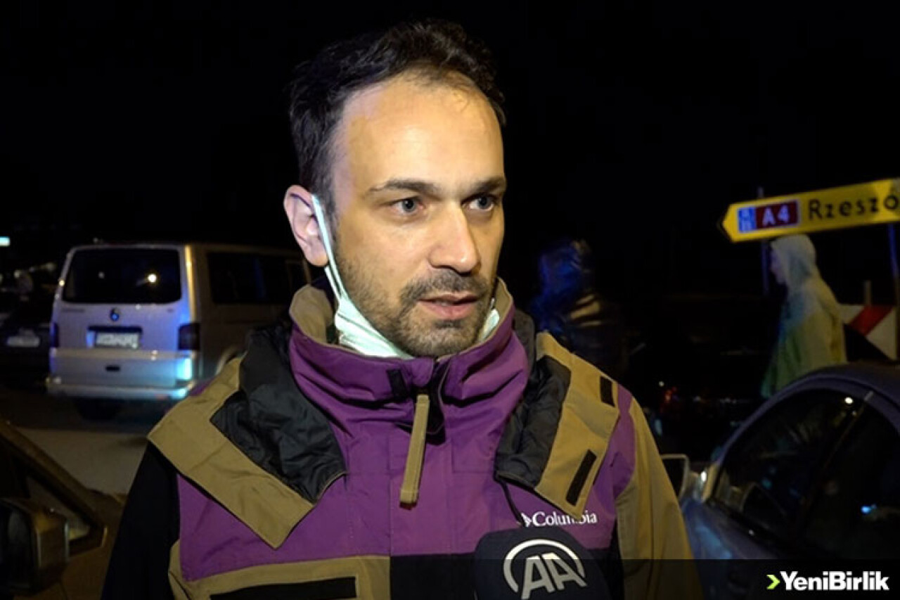 Ukrayna'dan kendi imkanları ile yola çıkan Türk aile, Polonya'ya ulaştı