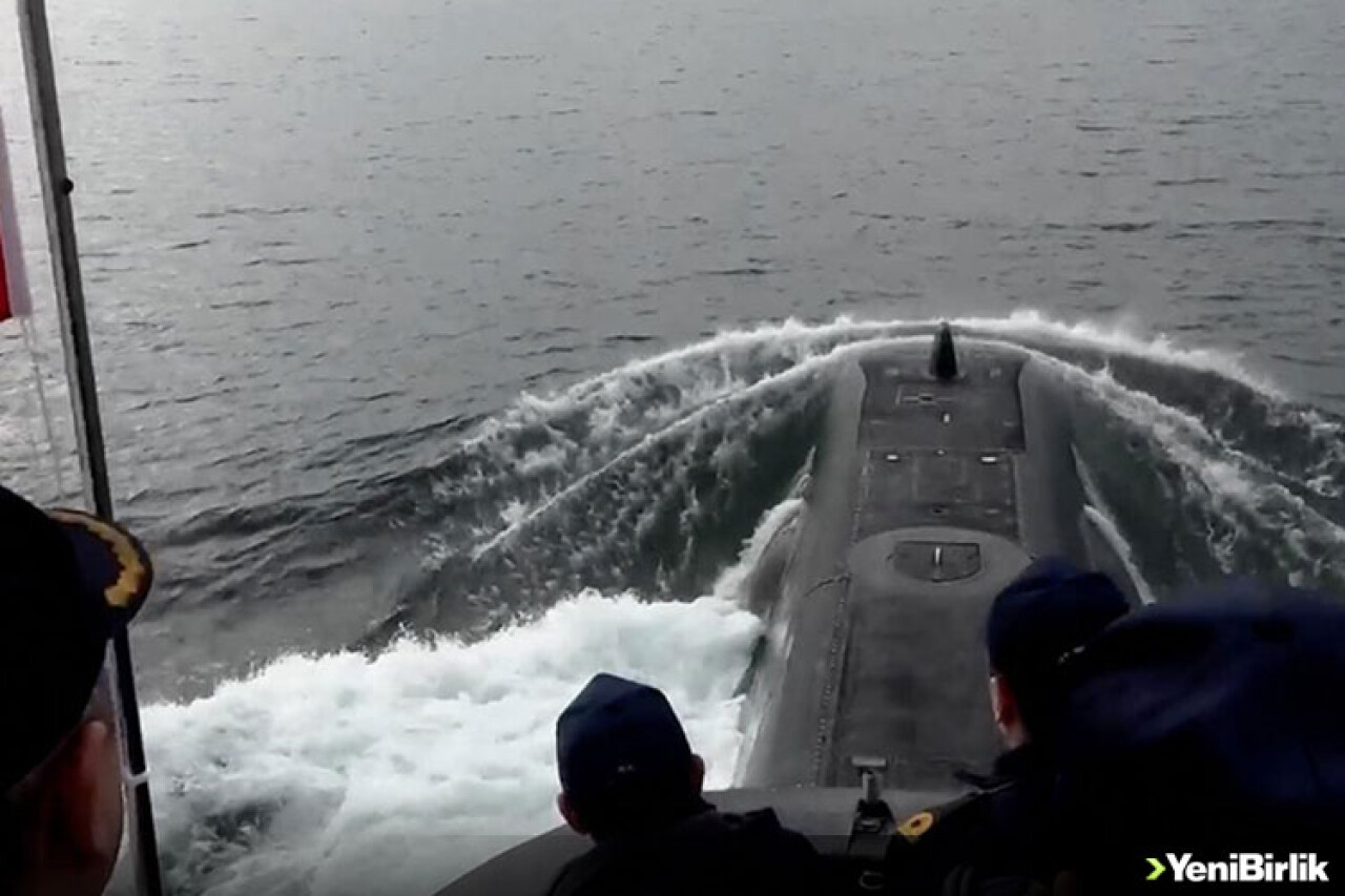 MSB Deniz Kuvvetleri Komutanlığının denizaltı operasyonu tatbikatı görüntülerini paylaştı