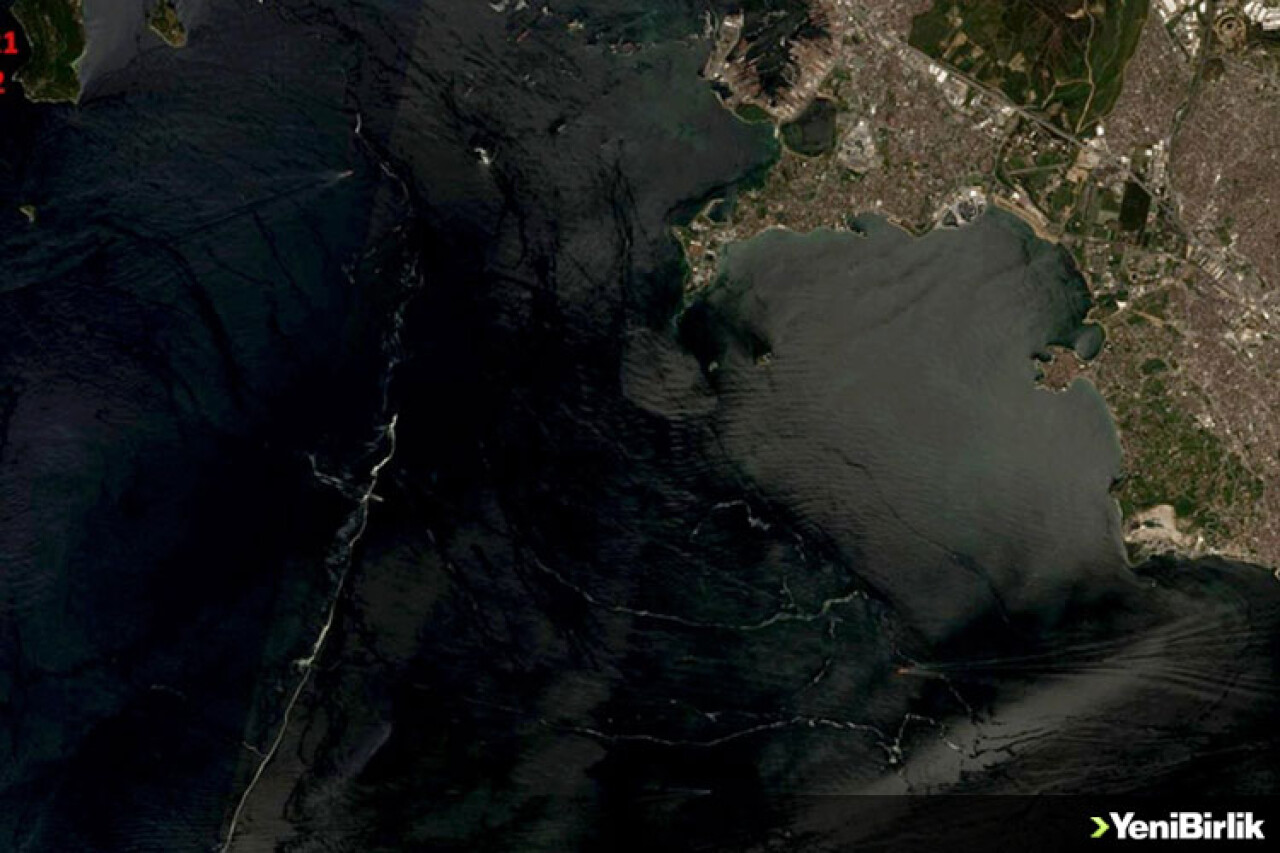 Marmara Denizi'nin uzaydan çekilen görüntülerinde müsilajın temizlendiği tespit edildi