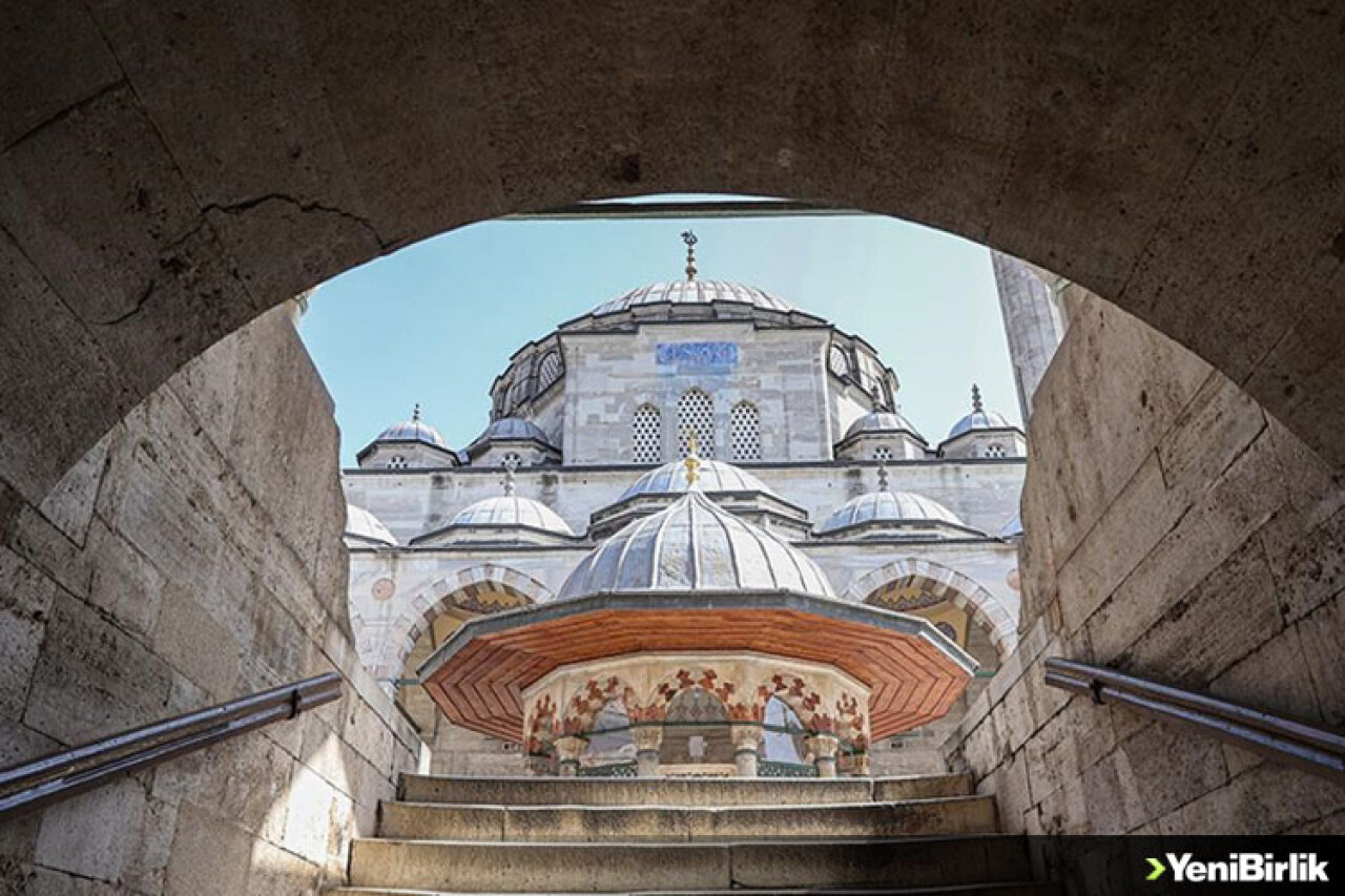 Sokullu Mehmet Paşa Camisi'nde 'cennetten' gelen parçalar korunuyor