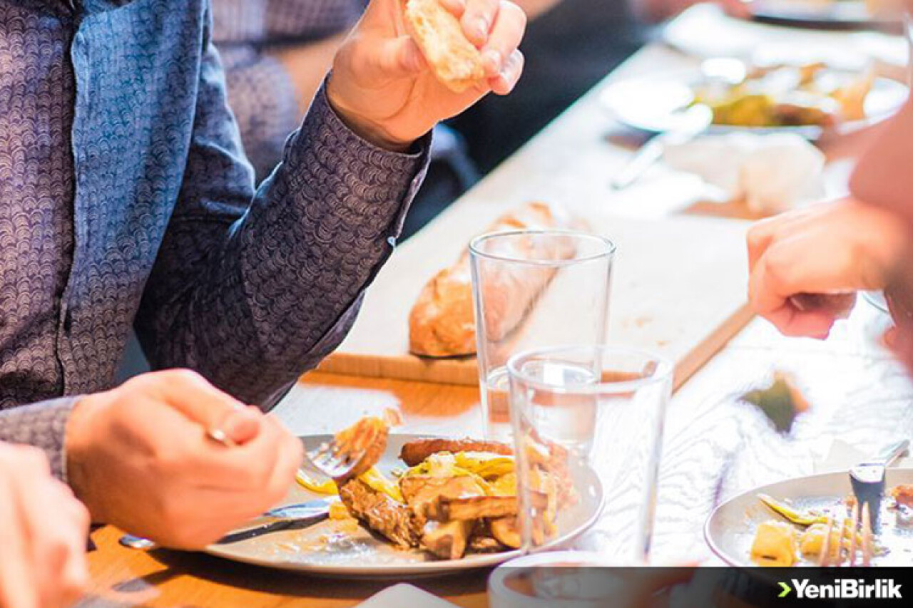 Bir öğün yenen ağır yemek bile kalbi zorlamaya yetiyor