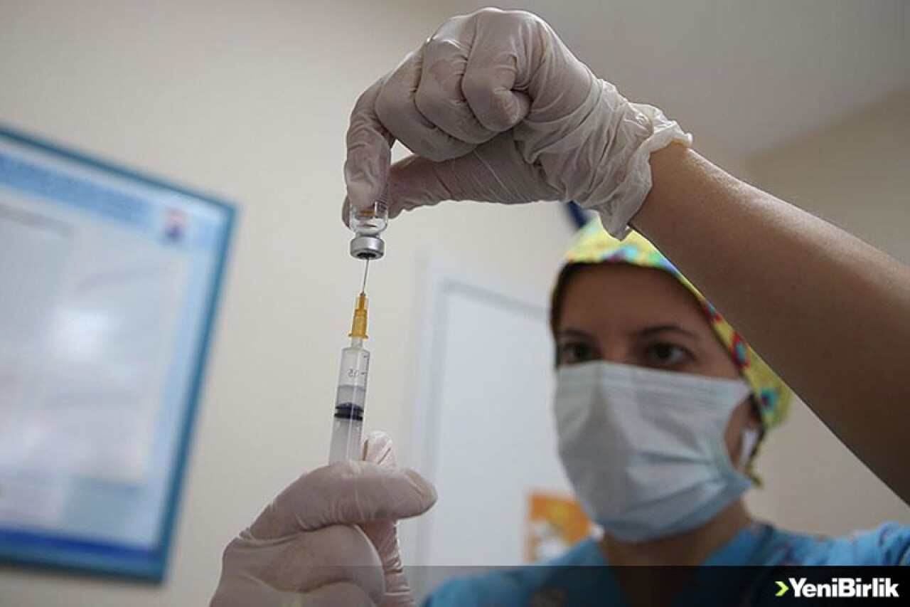 BioNTech aşısı da Sinovac aşısı da ağır hastalığı ve ölümleri engelliyor