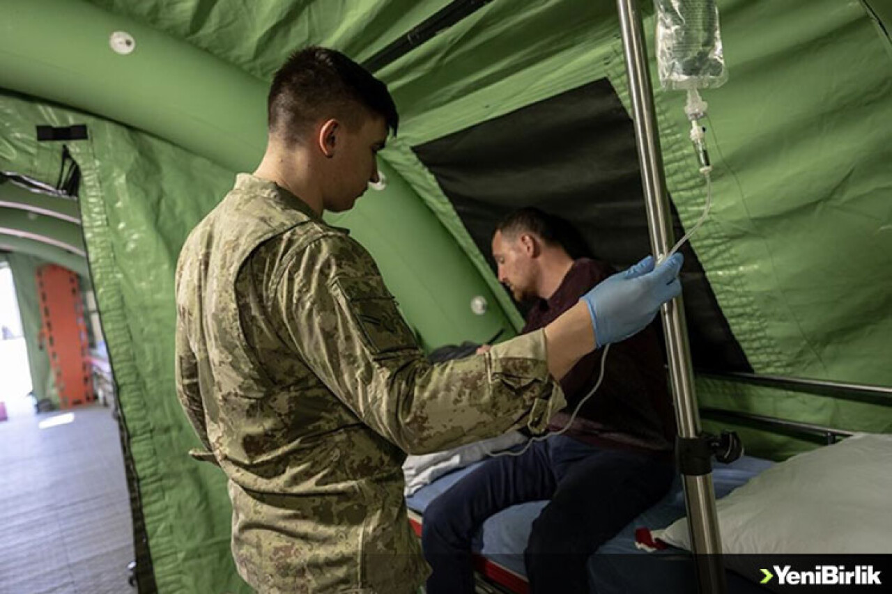 Türkiye ve Azerbaycan orduları yaraları sarmak için omuz omuza