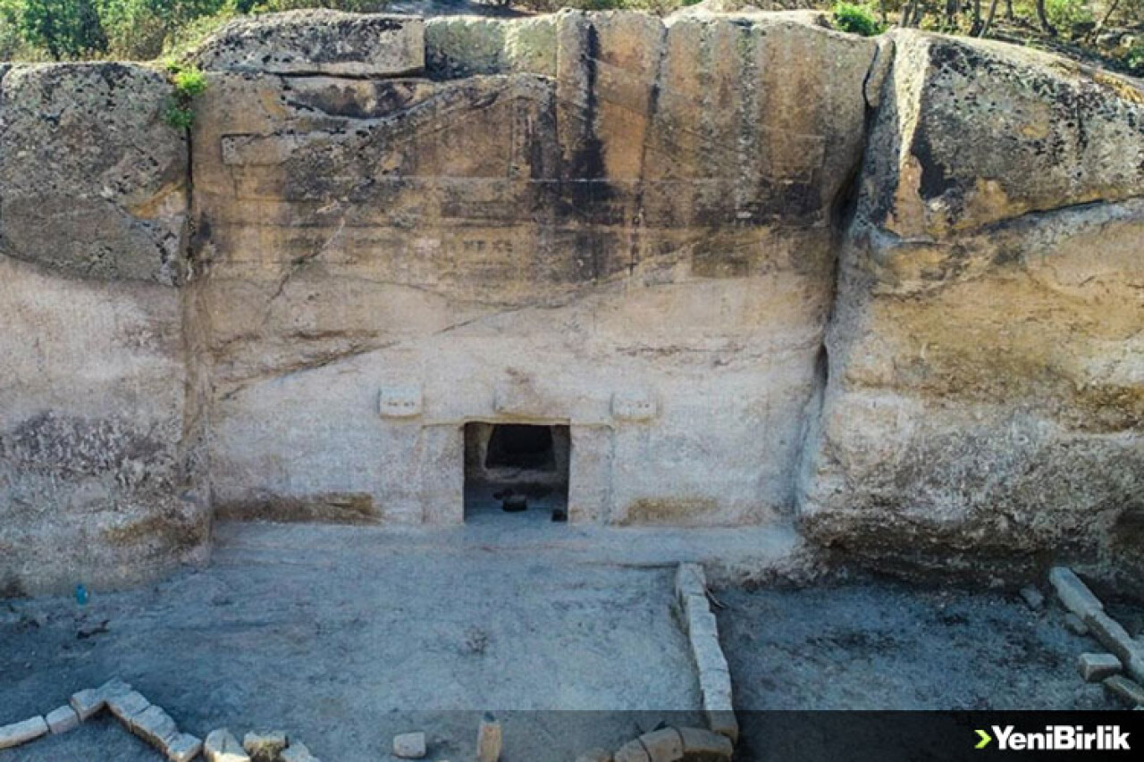 Frigya'daki kurtarma kazısında 'Maltaş Tapınağı' gün yüzüne çıktı