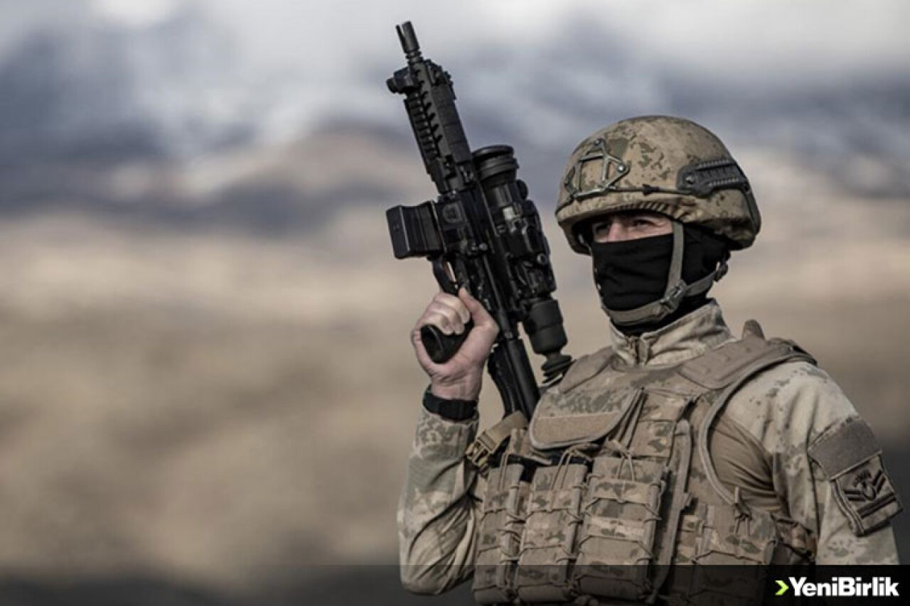 Komandolar kış öncesi Ağrı Dağı'nda 'ara bul yok et' parolasıyla görevde