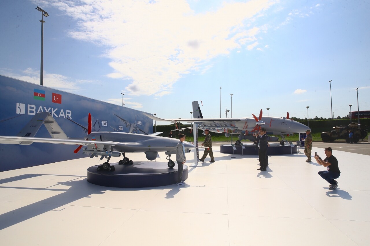 Türk firmaları, Azerbaycan'daki savunma ve teknoloji ürünleri fuarı ADEX'e damga vurdu