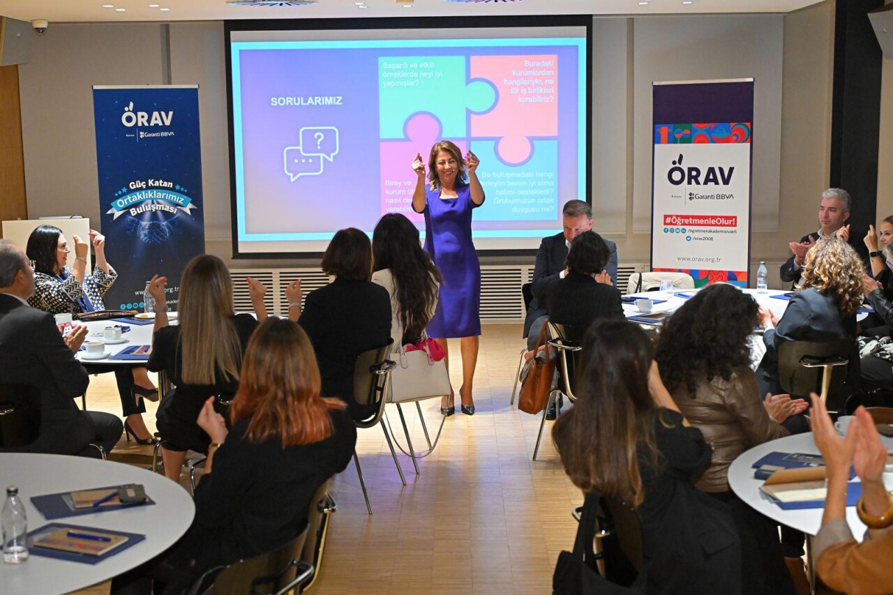 Türkiye’de her 65 yetişkinden 1’i öğretmen