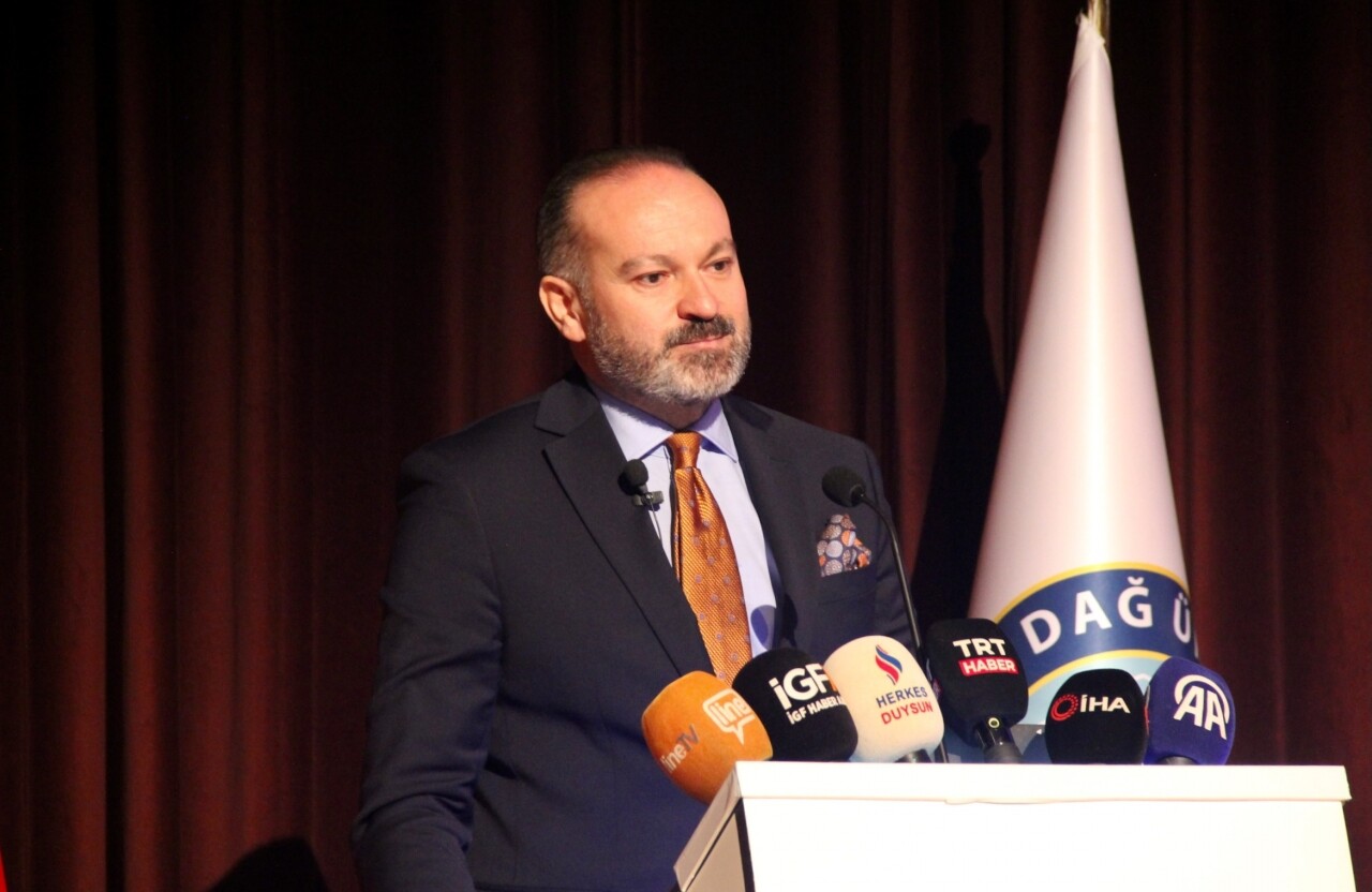 Bursa Uludağ Üniversitesinde akademik yıl açılış töreni yapıldı