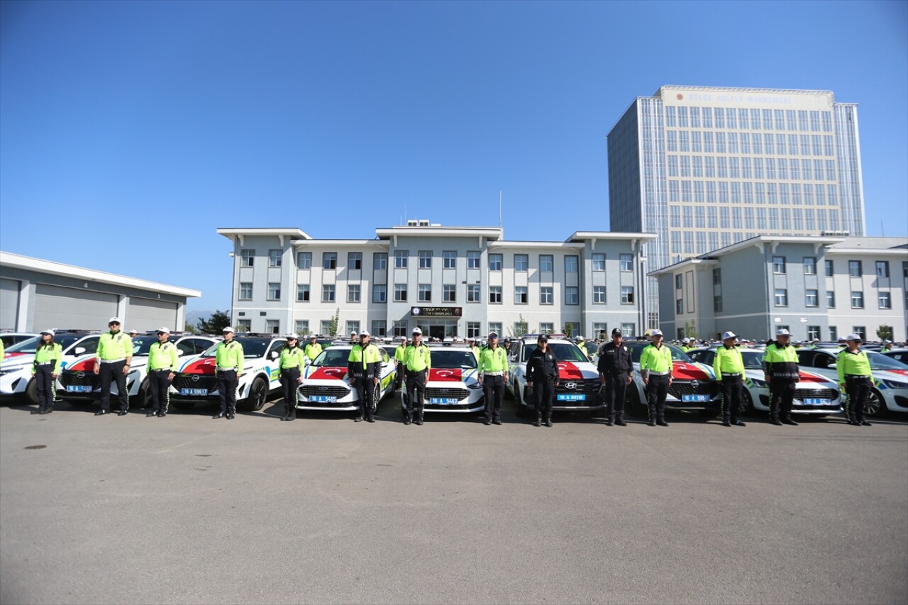 Bursa'da emniyet teşkilatına 235 yeni araç tahsis edildi