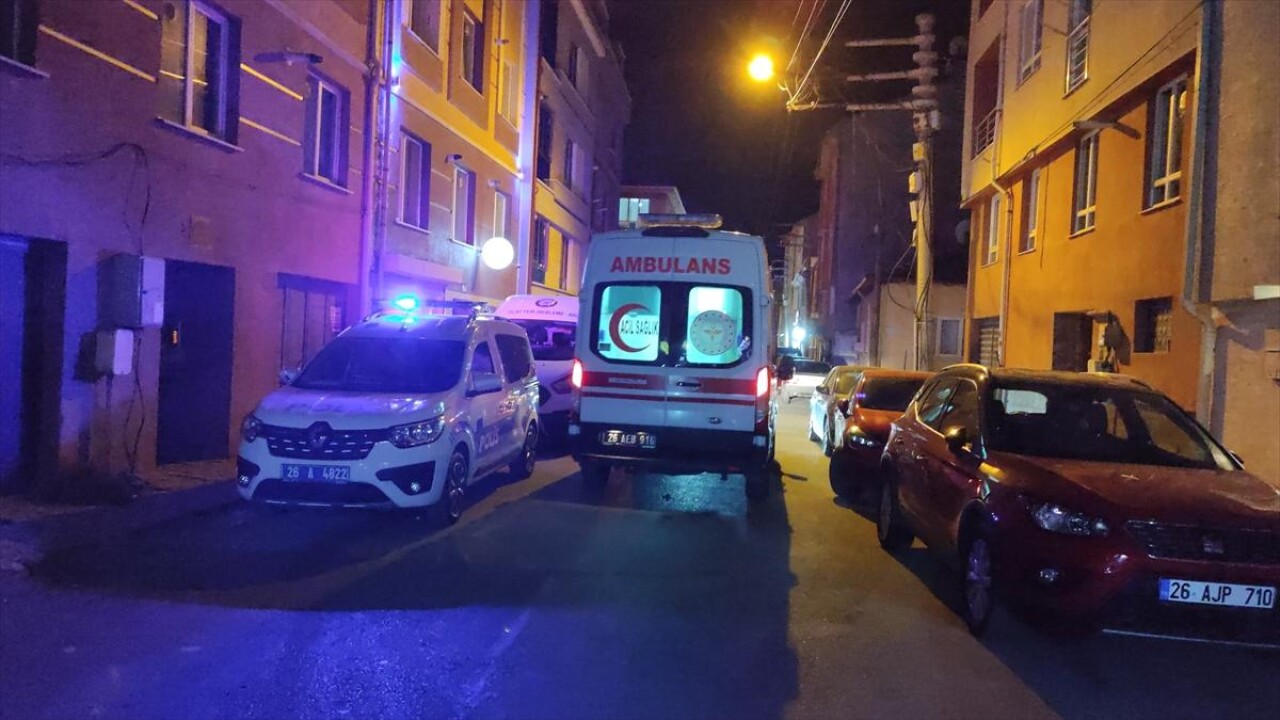 Eskişehir'de bir kadın eşi tarafından bıçakla yaralandı